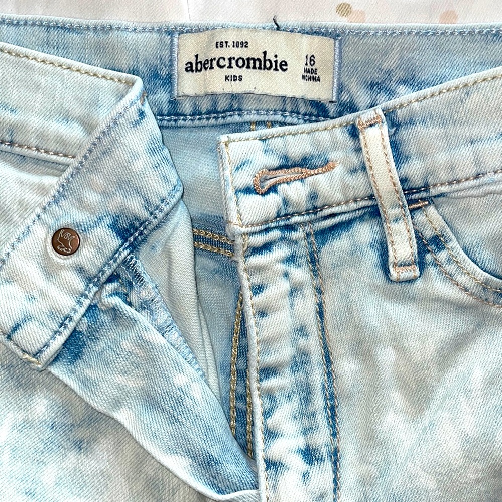 Tie dye jeans